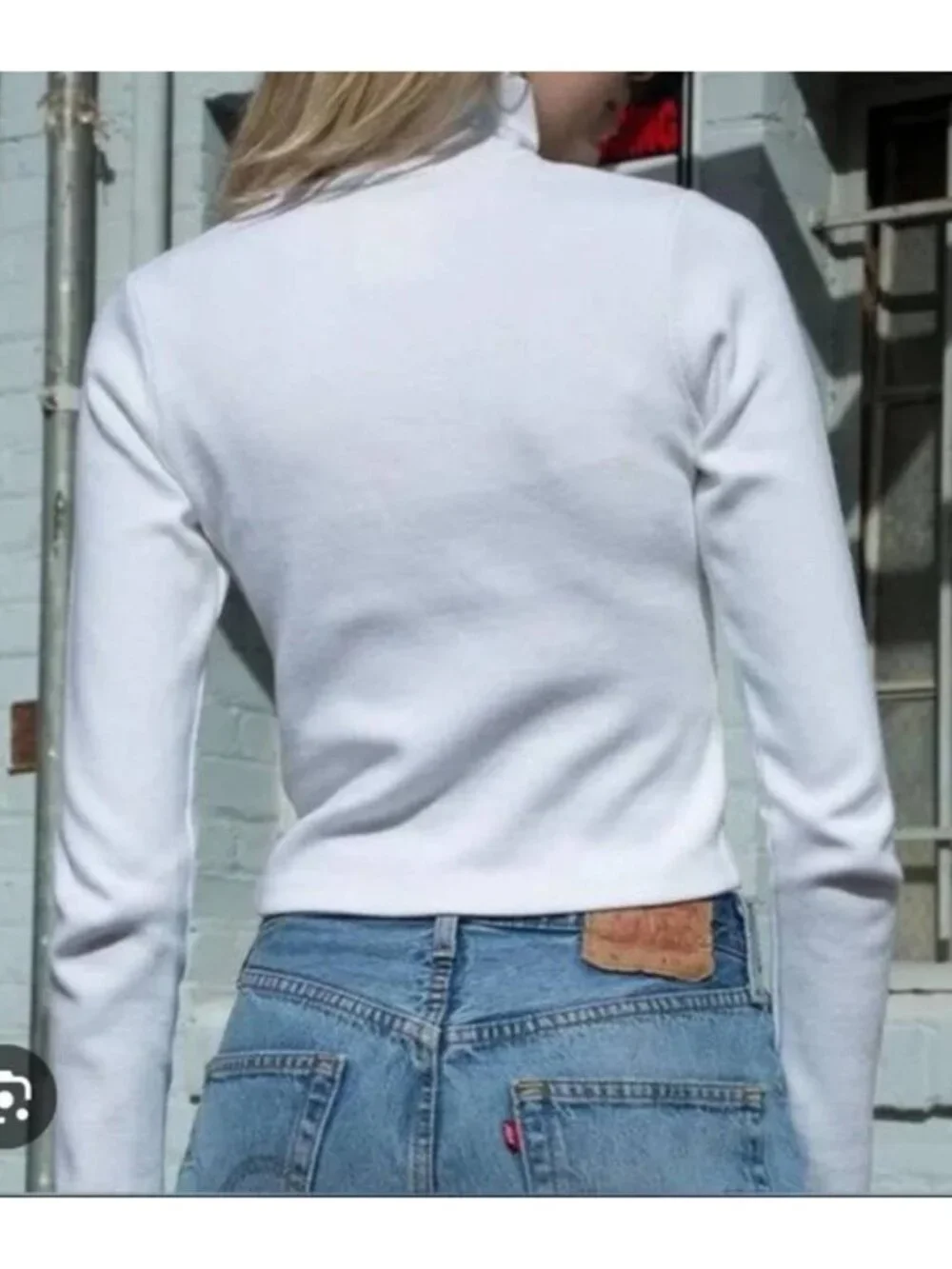 Brandy Melville Quincy Zip Up Collared Mock Neck Long Sleeves Crop Top in Grey - Picture 2 of 4